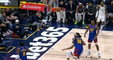 华体会体育赛事-字母哥和戈登纠缠倒地 先吹戈登犯规&amp;掘金挑战成功改判字母哥犯规