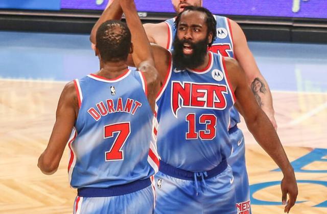 华体会体育赛事-哈登：雷霆时期的我和KD还年轻 现在我们是男人了