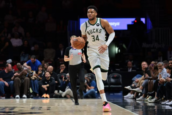 HTH官网-NBA超级得分手分档：麦迪字母哥仅三档，詹皇库里二档，一档4人|德维恩·韦德|艾弗森|威尔金斯|吉安尼斯·安特托孔波|恩比德_新浪体育_新浪新闻